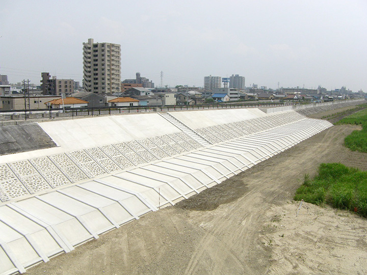 庄内川松蔭護岸工事